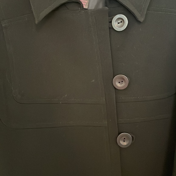 Jennifer and Grace dinner wrap jacket with three buttons - Picture 3 of 6